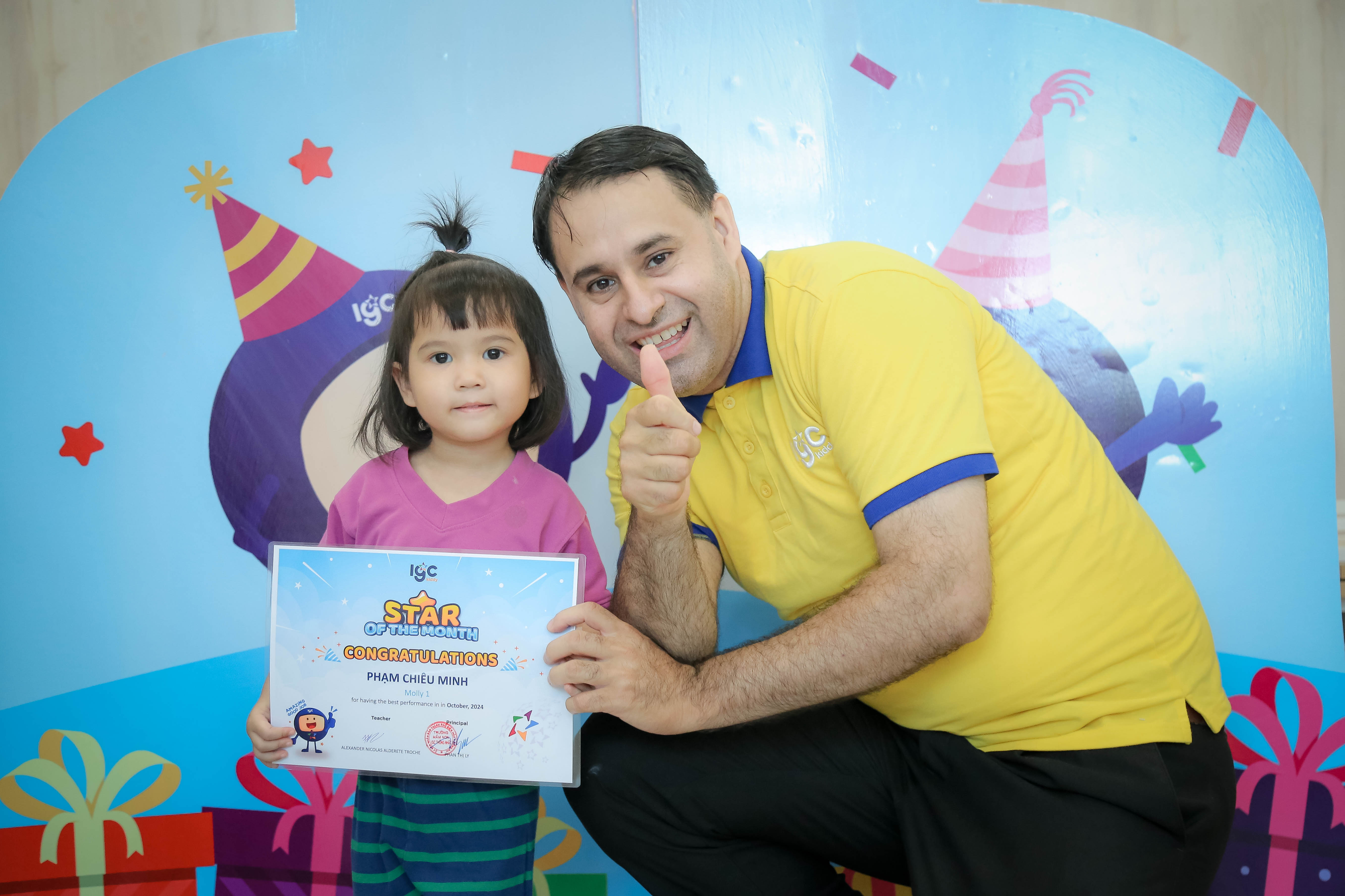 STAR OF THE MONTH NHỮNG NGÔI SAO NỔI BẬT CỦA THÁNG 10