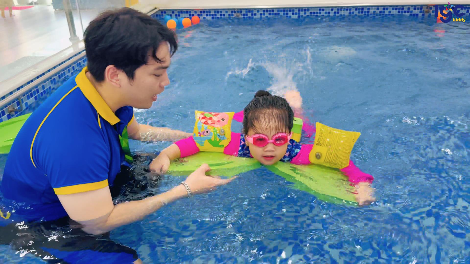 GIỜ HỌC BƠI TẠI IGC KIDDY THỐNG NHẤT – KHÔNG CHỈ LÀ MỘT TIẾT HỌC!
