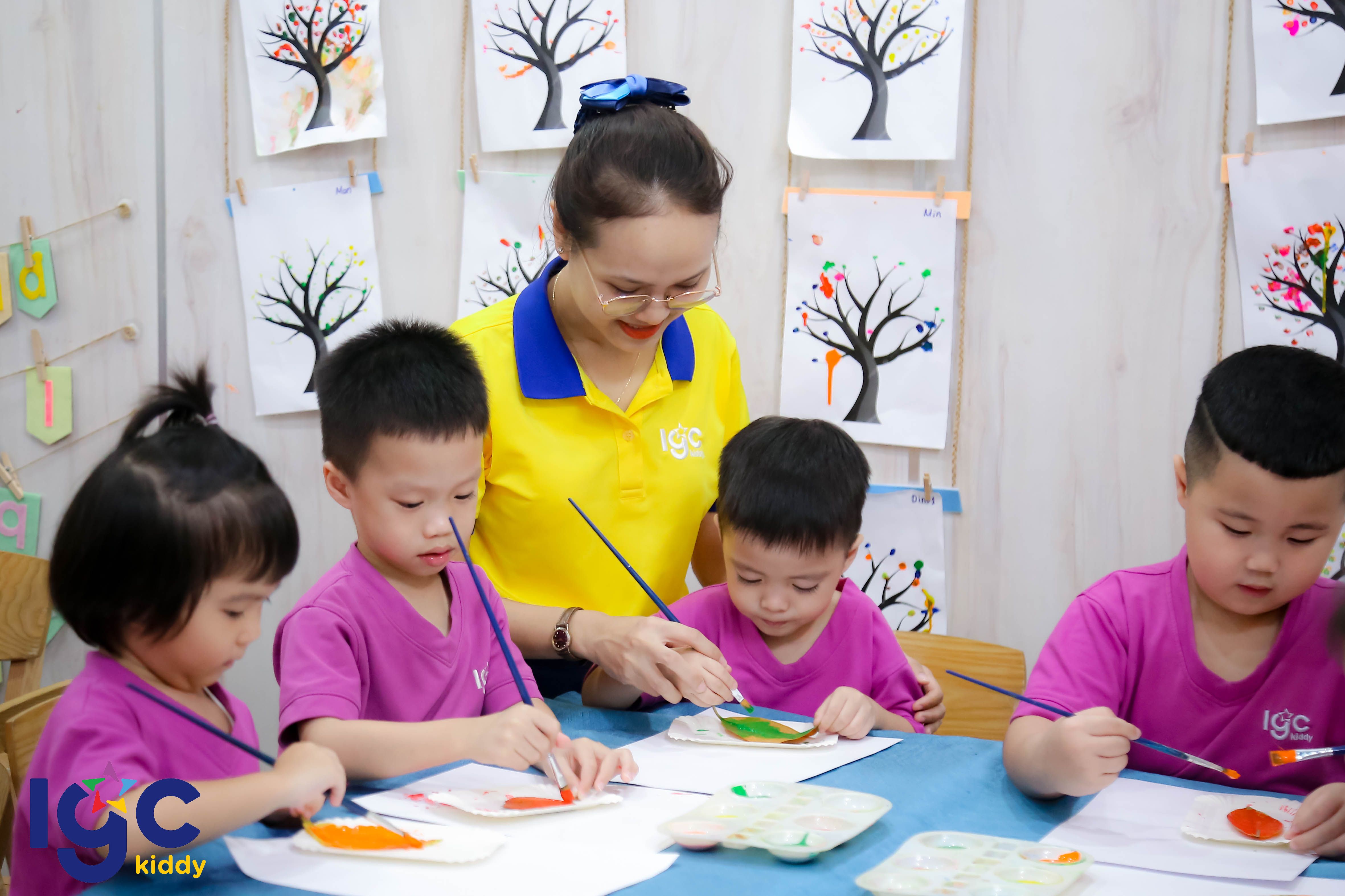 BẬT MÍ THẾ GIỚI DIỆU KỲ TỪ NHỮNG CHIẾC LÁ