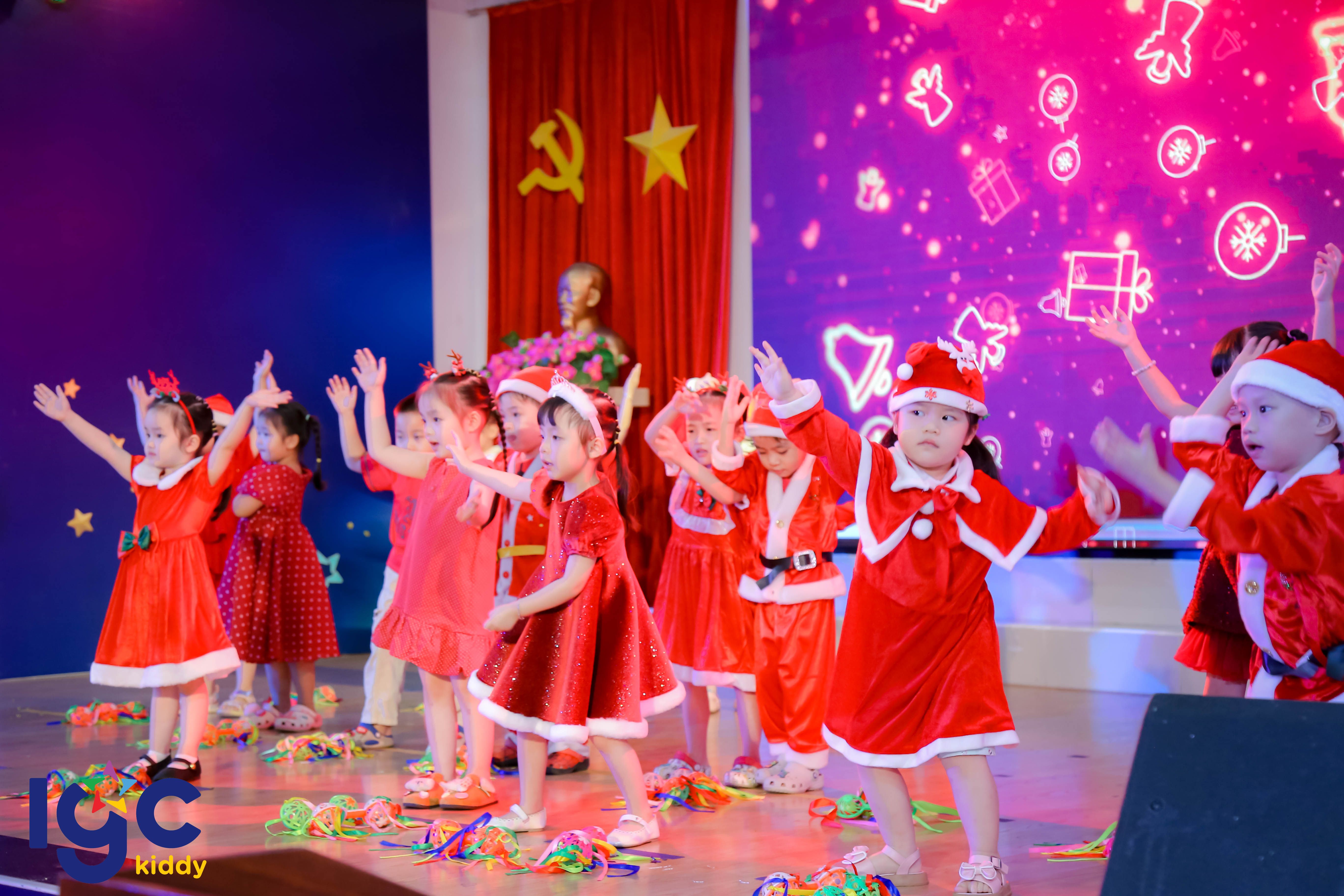 LỄ HỘI GIÁNG SINH VUI VẺ